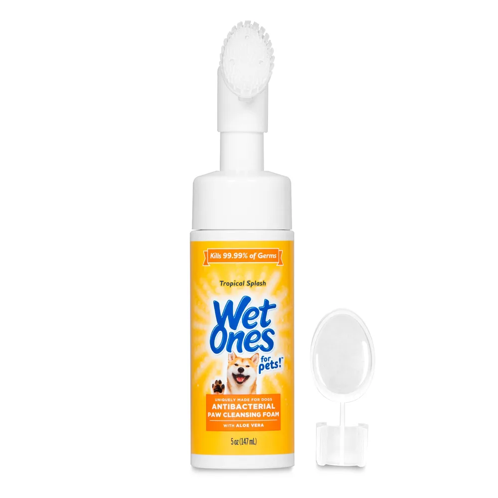 Wet Ones Wet Ones for Pets Antibacterial Dog Paw Cleaner with Built-In Scrubber Brush, 5 Ounce